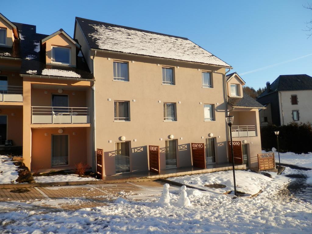 Aux Balcons Du Sancy Aparthotel Picherande Екстериор снимка