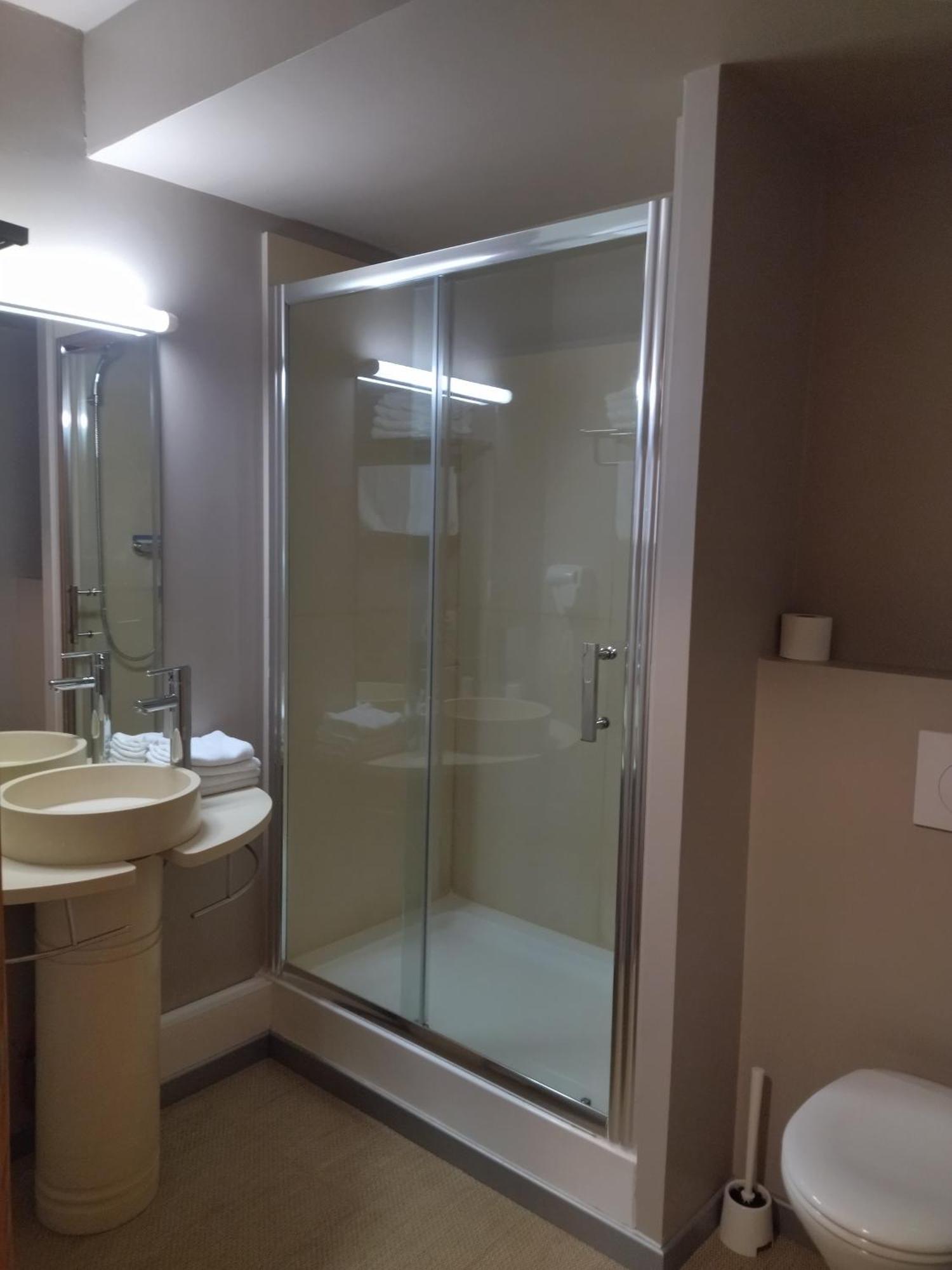 Aux Balcons Du Sancy Aparthotel Picherande Екстериор снимка