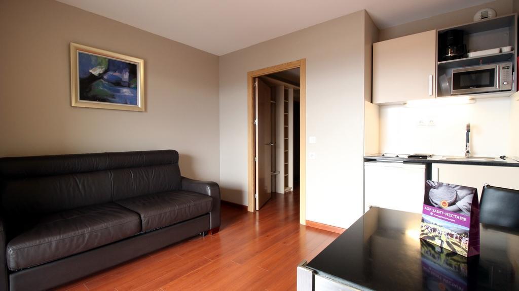 Aux Balcons Du Sancy Aparthotel Picherande Екстериор снимка