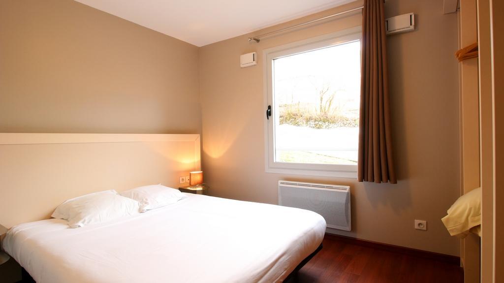 Aux Balcons Du Sancy Aparthotel Picherande Екстериор снимка
